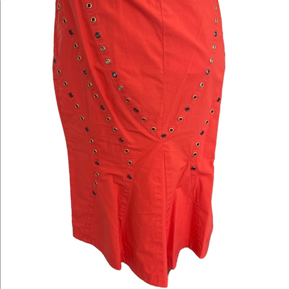 Versace Skirt with gorgeous detail on the back. - Picture 3 of 4